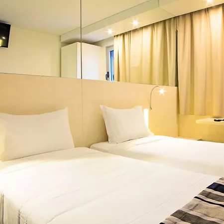 パーク ポルト アエロポルト Maía