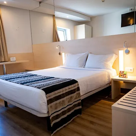 Park Porto Aeroporto Мая