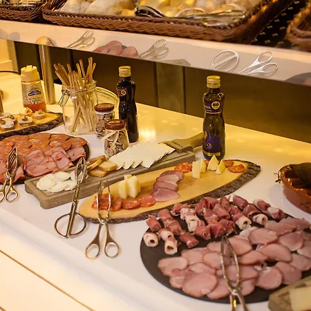 ホテル パーク ポルト アエロポルト 3*